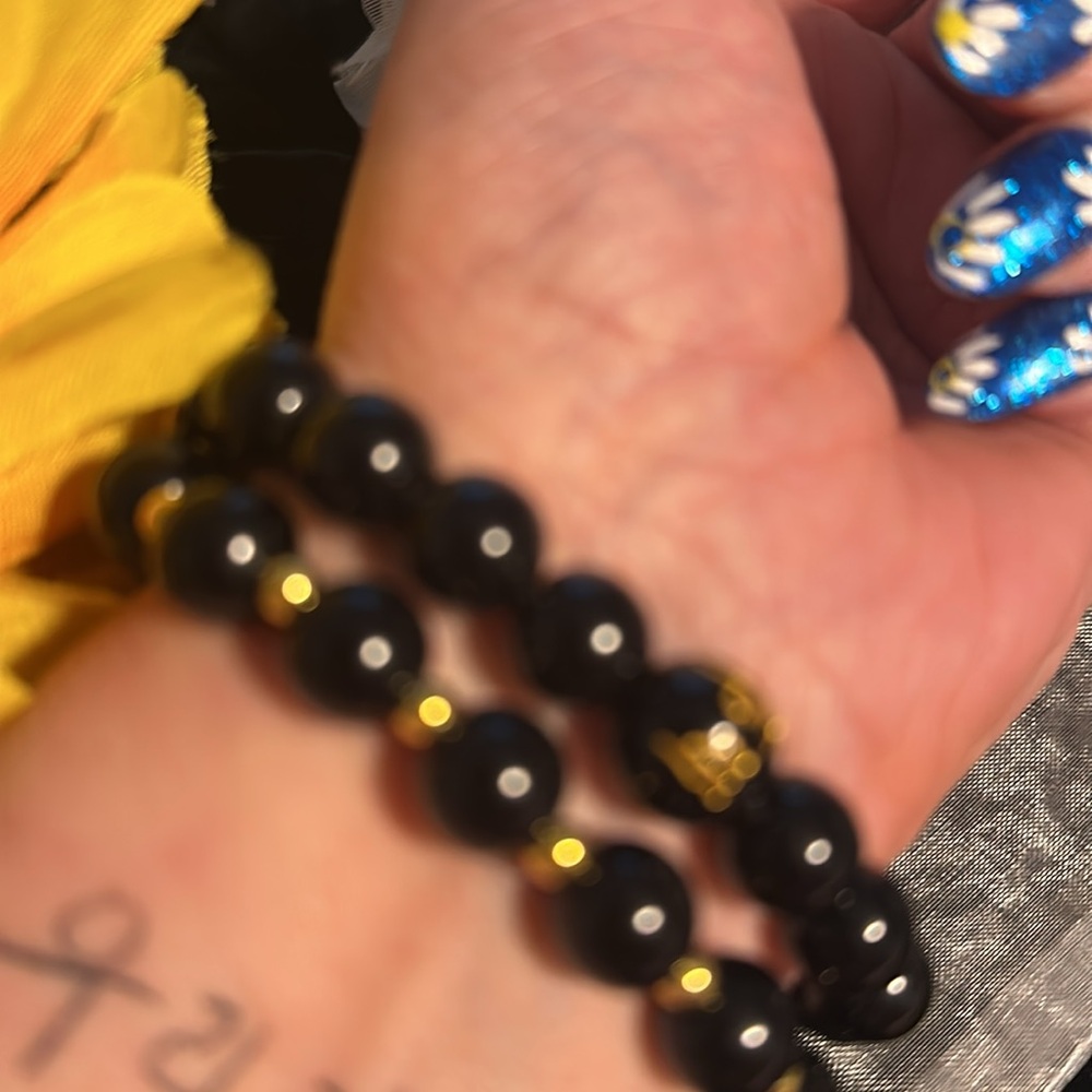 2 New Handcrafted Black Gold Beaded Bracelet - Picture 5 of 5